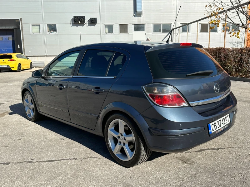 Opel Astra 1.9TDCI 120к.с. Автоматик, снимка 3 - Автомобили и джипове - 47894663