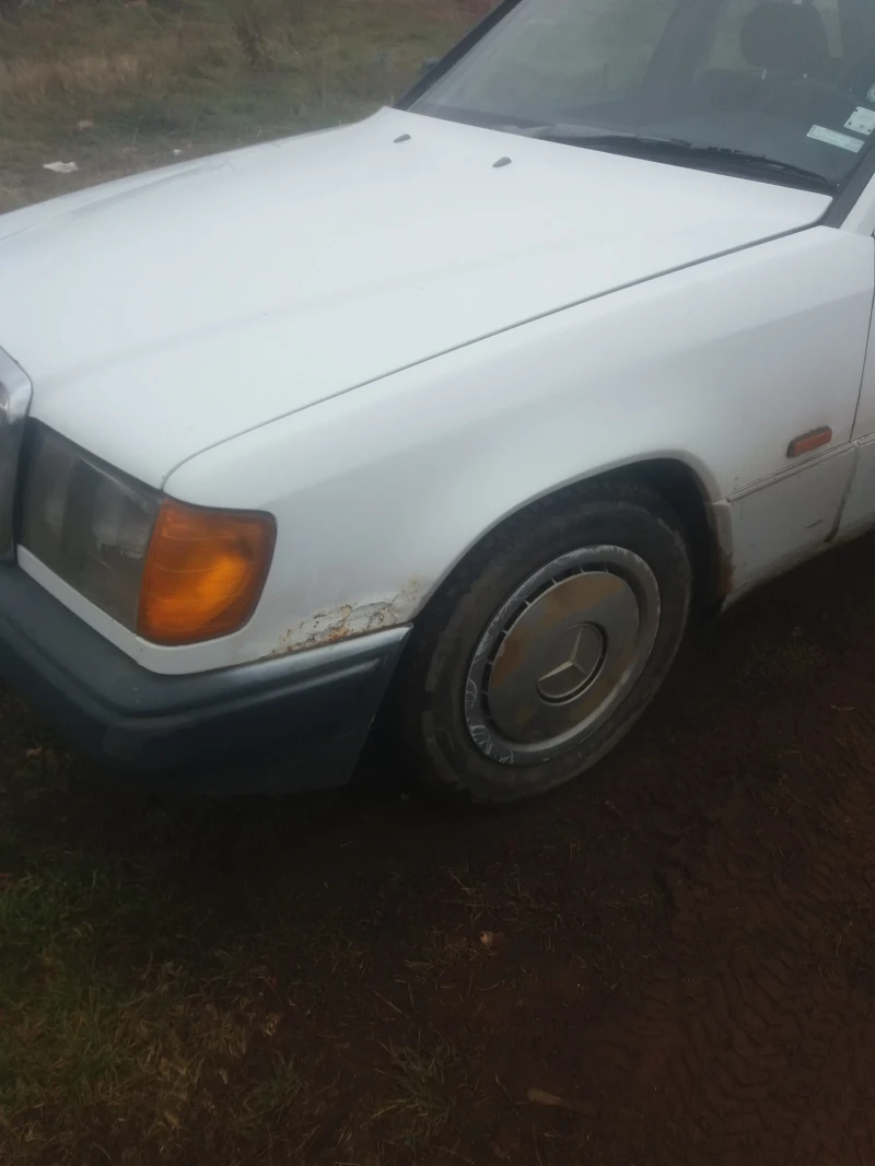 Mercedes-Benz 124, снимка 2 - Автомобили и джипове - 48194113