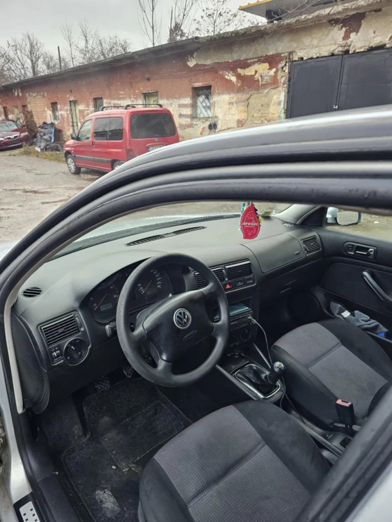 VW Golf, снимка 5 - Автомобили и джипове - 48763115