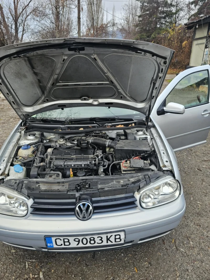 VW Golf, снимка 4 - Автомобили и джипове - 48763115