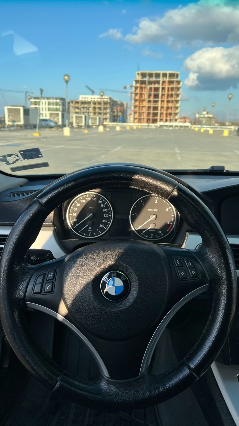 BMW 320 2.0d фейслифт -нави - автомат - клима и подгрев , снимка 9 - Автомобили и джипове - 49331343