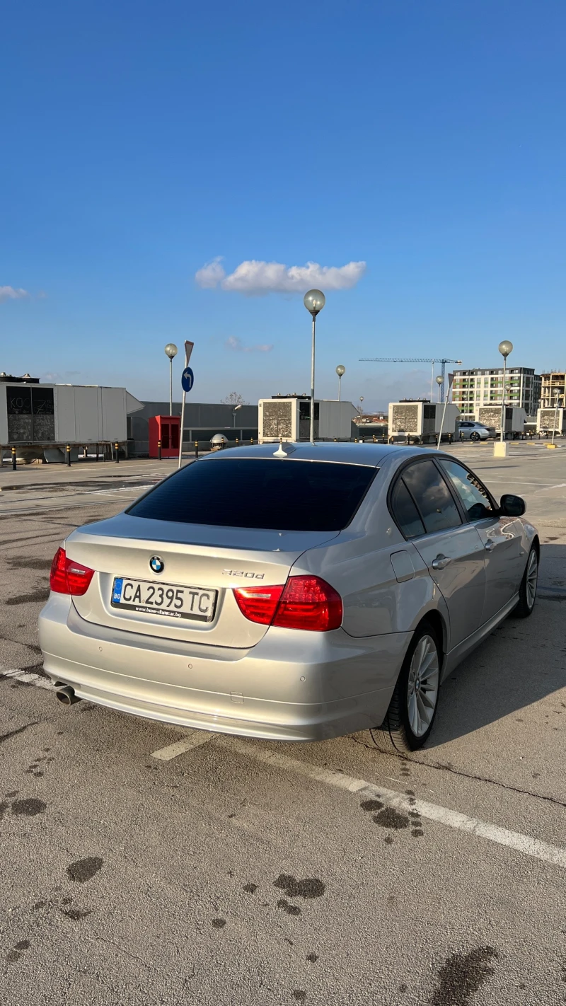 BMW 320 2.0d фейслифт -нави - автомат - клима и подгрев , снимка 2 - Автомобили и джипове - 49331343