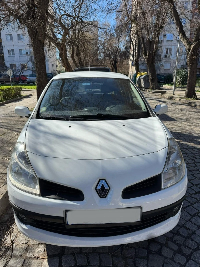 Renault Clio, снимка 2 - Автомобили и джипове - 49582585