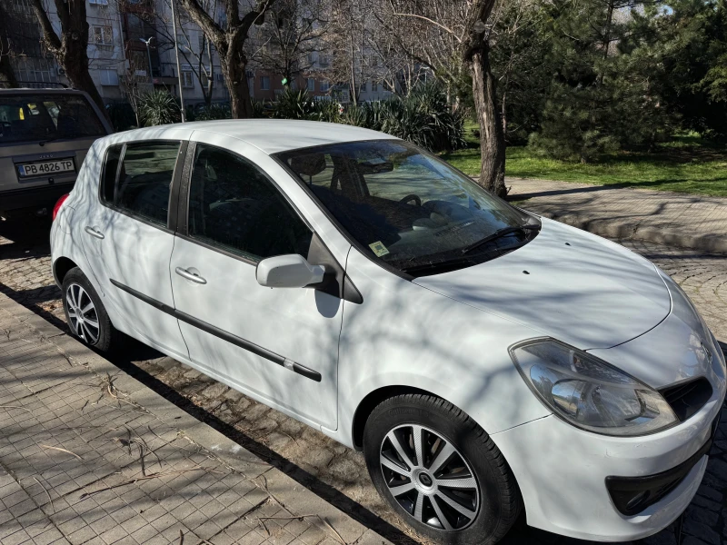 Renault Clio, снимка 5 - Автомобили и джипове - 49582585