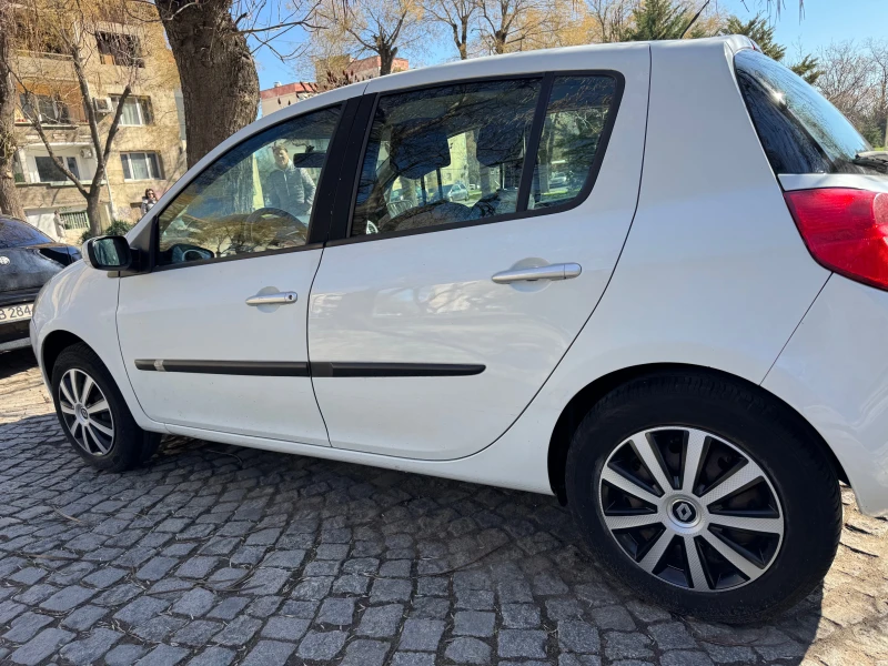 Renault Clio, снимка 7 - Автомобили и джипове - 49582585