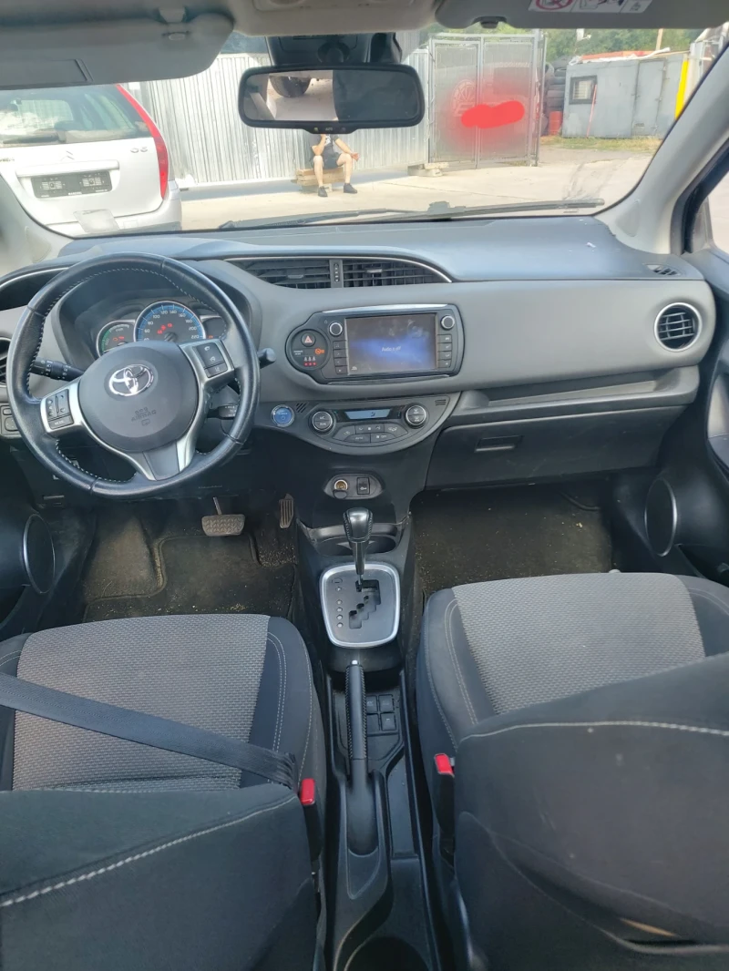 Toyota Yaris 1.5 Hibrid Automatic , снимка 5 - Автомобили и джипове - 51302182