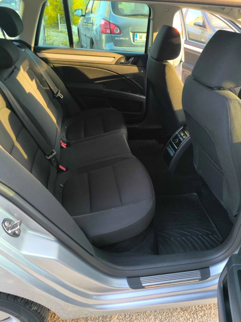 Skoda Superb, снимка 10 - Автомобили и джипове - 52442650