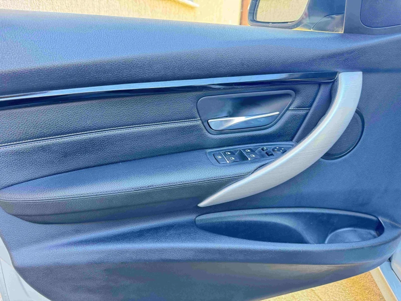 BMW 330, снимка 13 - Автомобили и джипове - 52018889