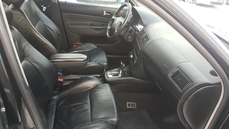 VW Golf 1.9TDI автомат, снимка 13 - Автомобили и джипове - 53045812