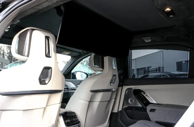 BMW 760 e xDrive M-Sport Theater Screen - изображение 4