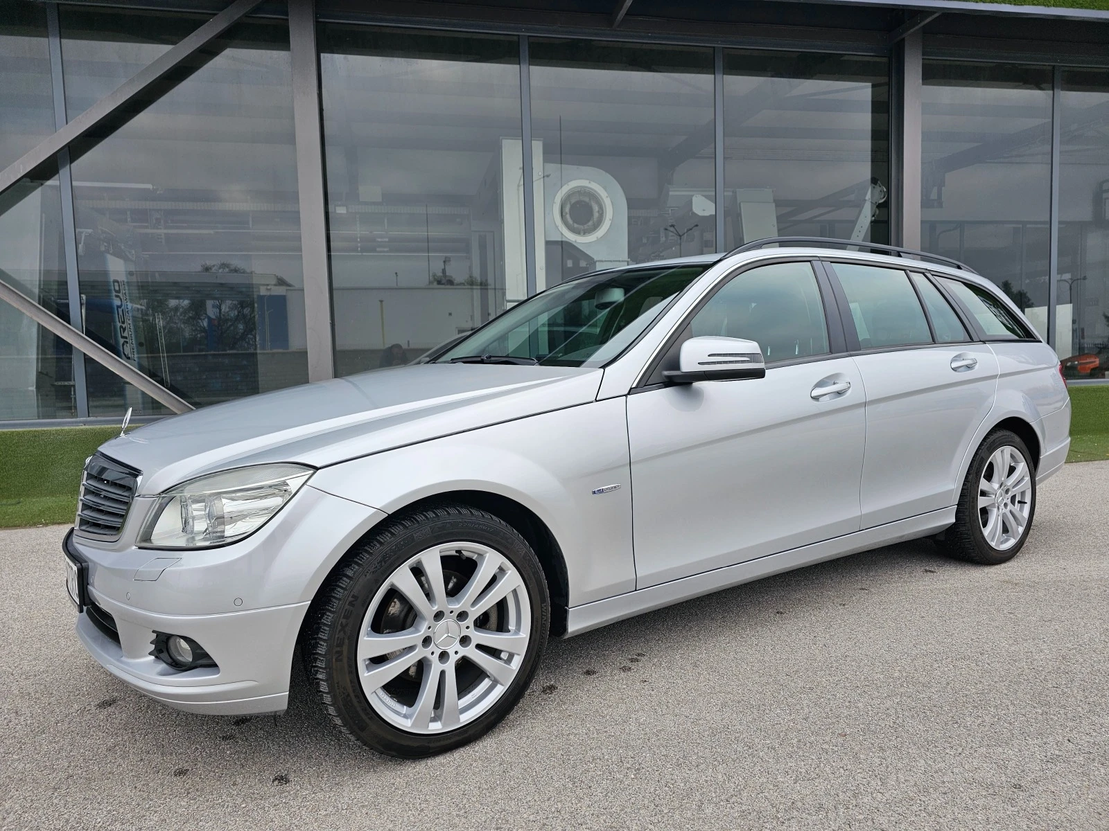 Mercedes-Benz C 200 CDI BlueEFFICIENCY Grand Edition EURO 5 - изображение 2