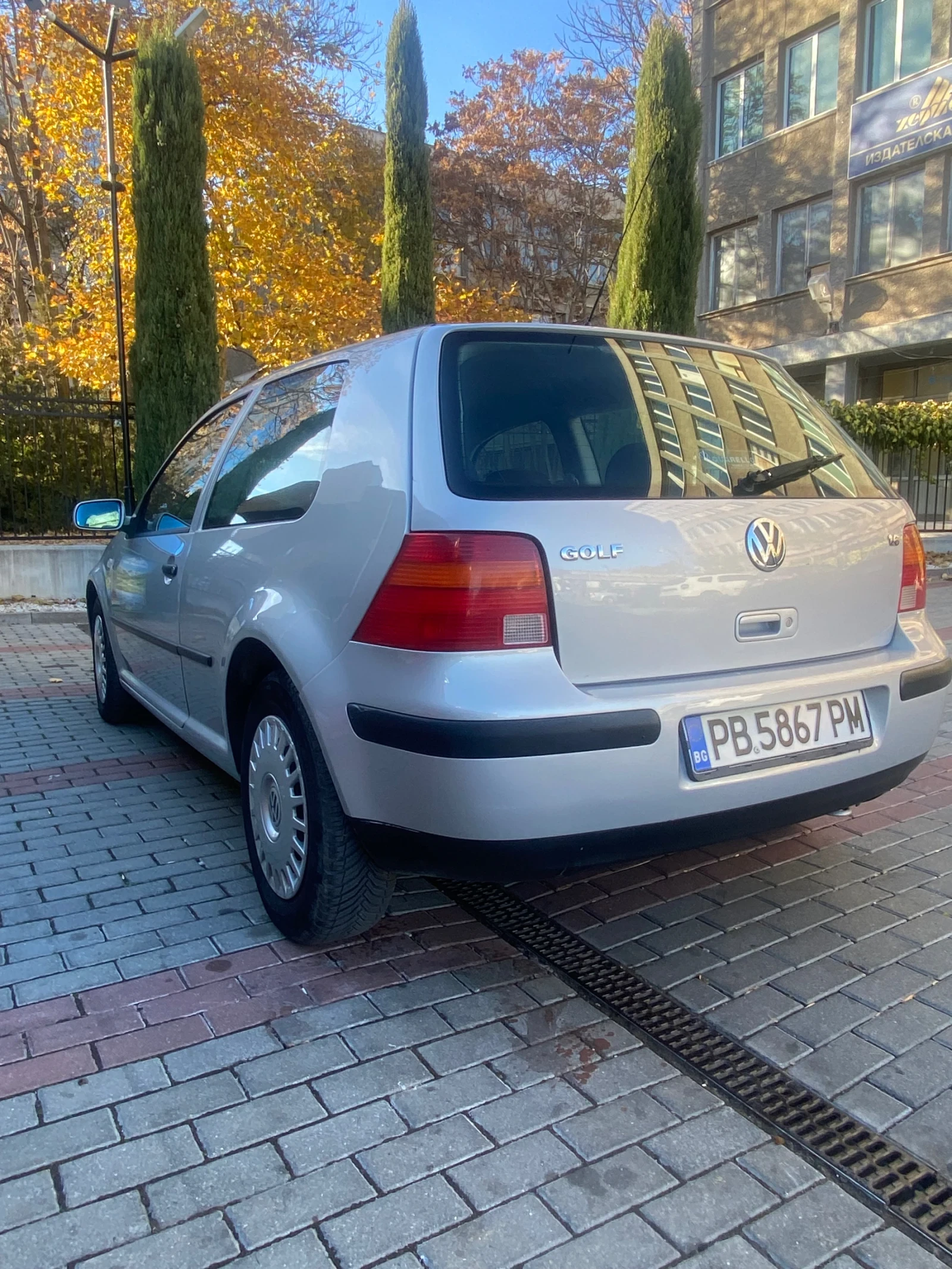 VW Golf 1, 6 бензин 101к, с - изображение 2