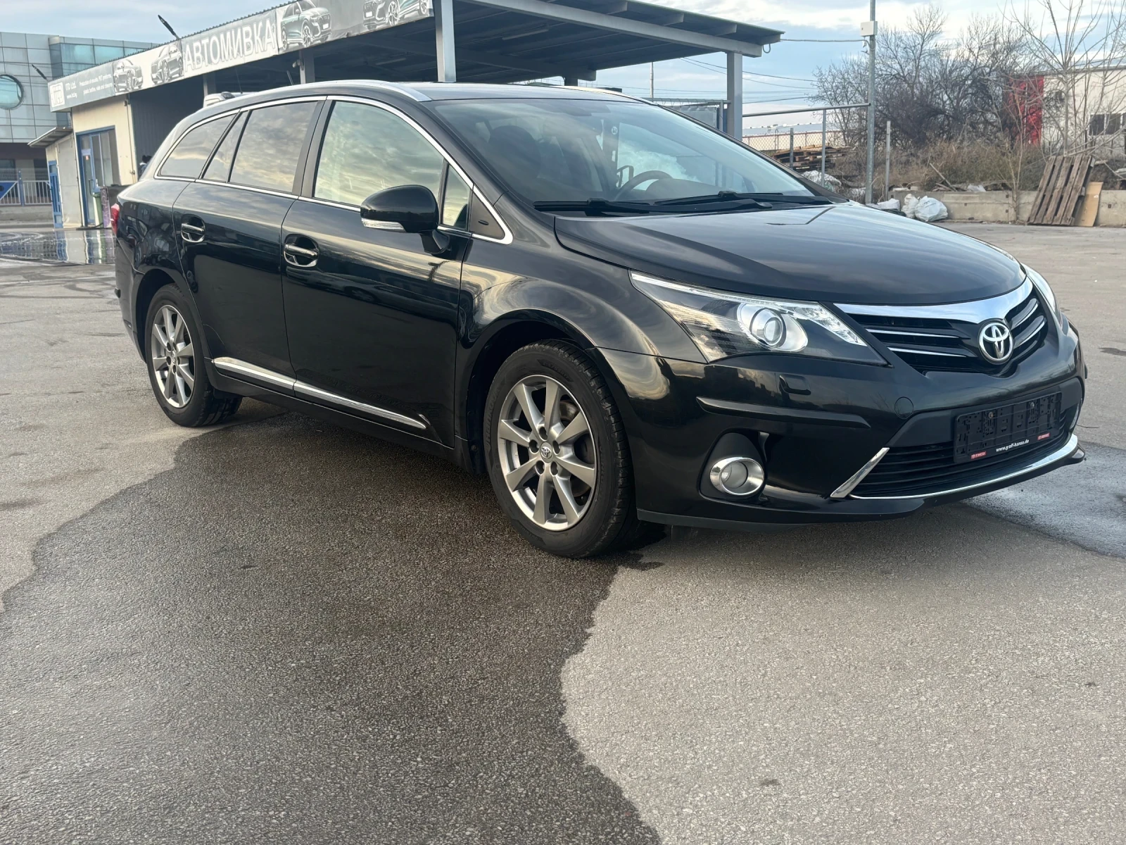 Toyota Avensis 1.8i БЕНЗИН - [1] 