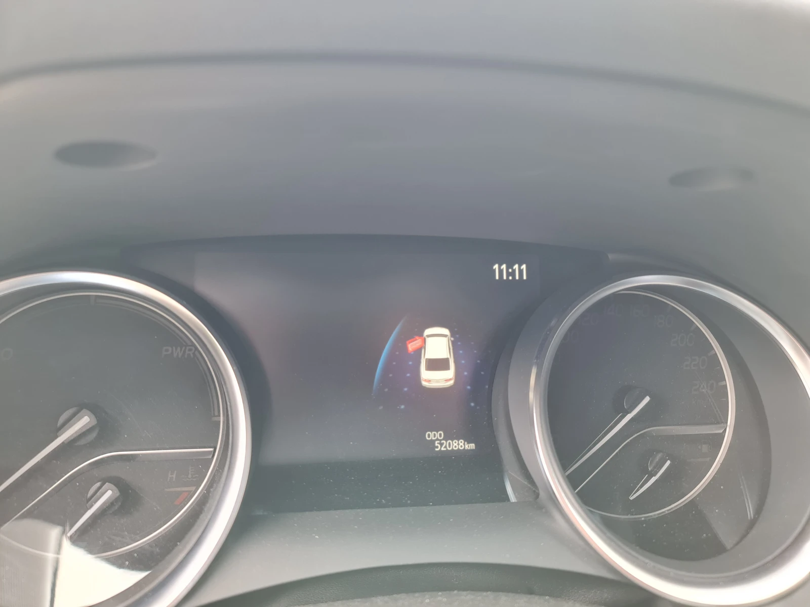 Toyota Camry 2.5P CVT Luxury - изображение 5
