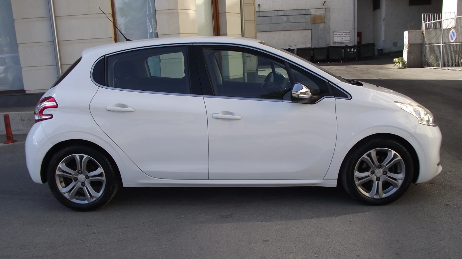 Peugeot 208 1.6.d.92.k.c.4.100 km.НОВА. - изображение 2