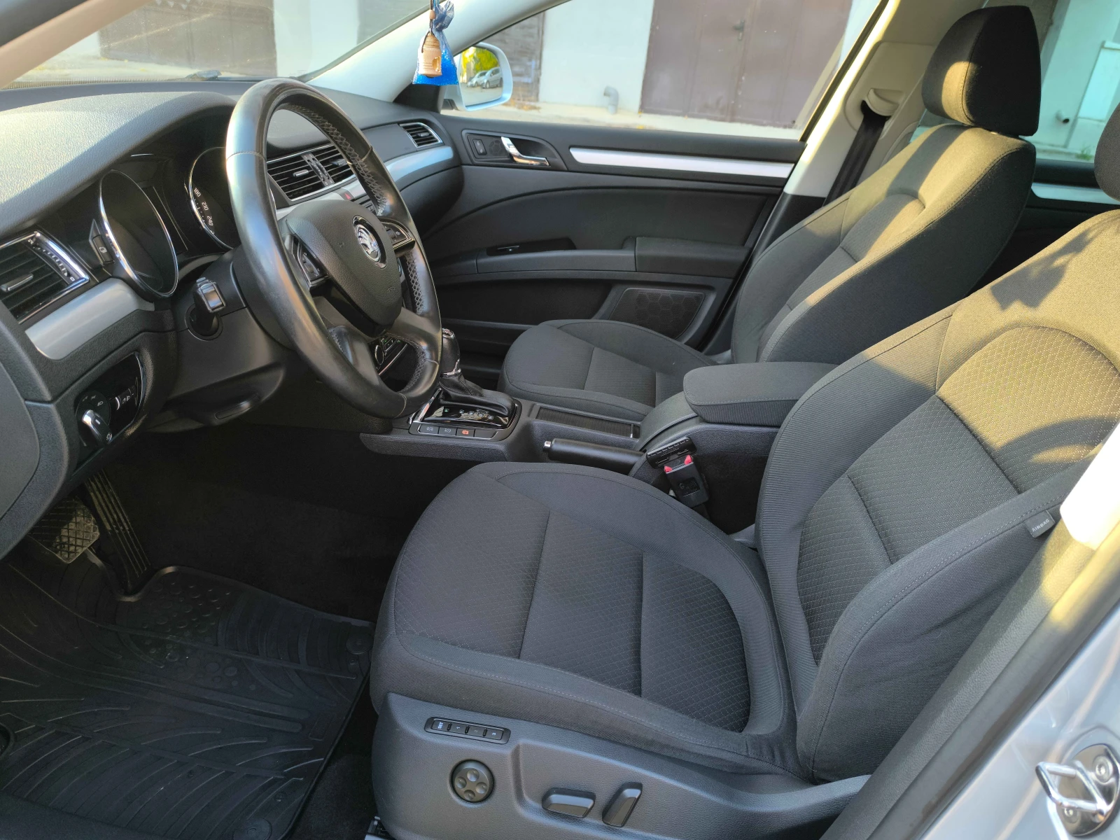 Skoda Superb  - изображение 8