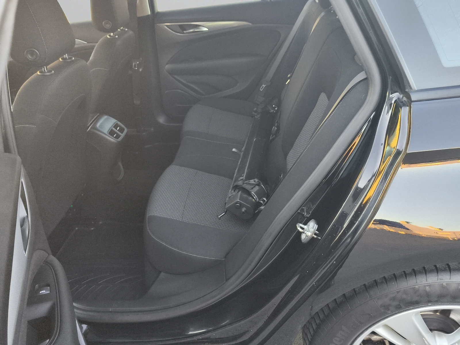 Opel Insignia SPORTS TOURER 2.0 DTH 170HP EAT//1801R14 | Mobile.bg � ����������� 12