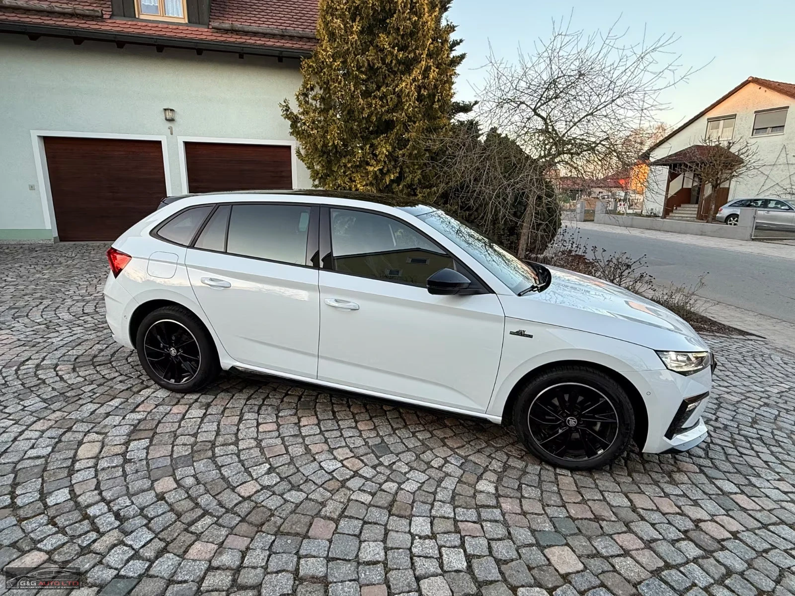 Skoda Scala 1.5DSG/150HP/MONTECARLO/CAM/MATRIX/PANO/CAM/126z, снимка 4 - Автомобили и джипове - 53779415