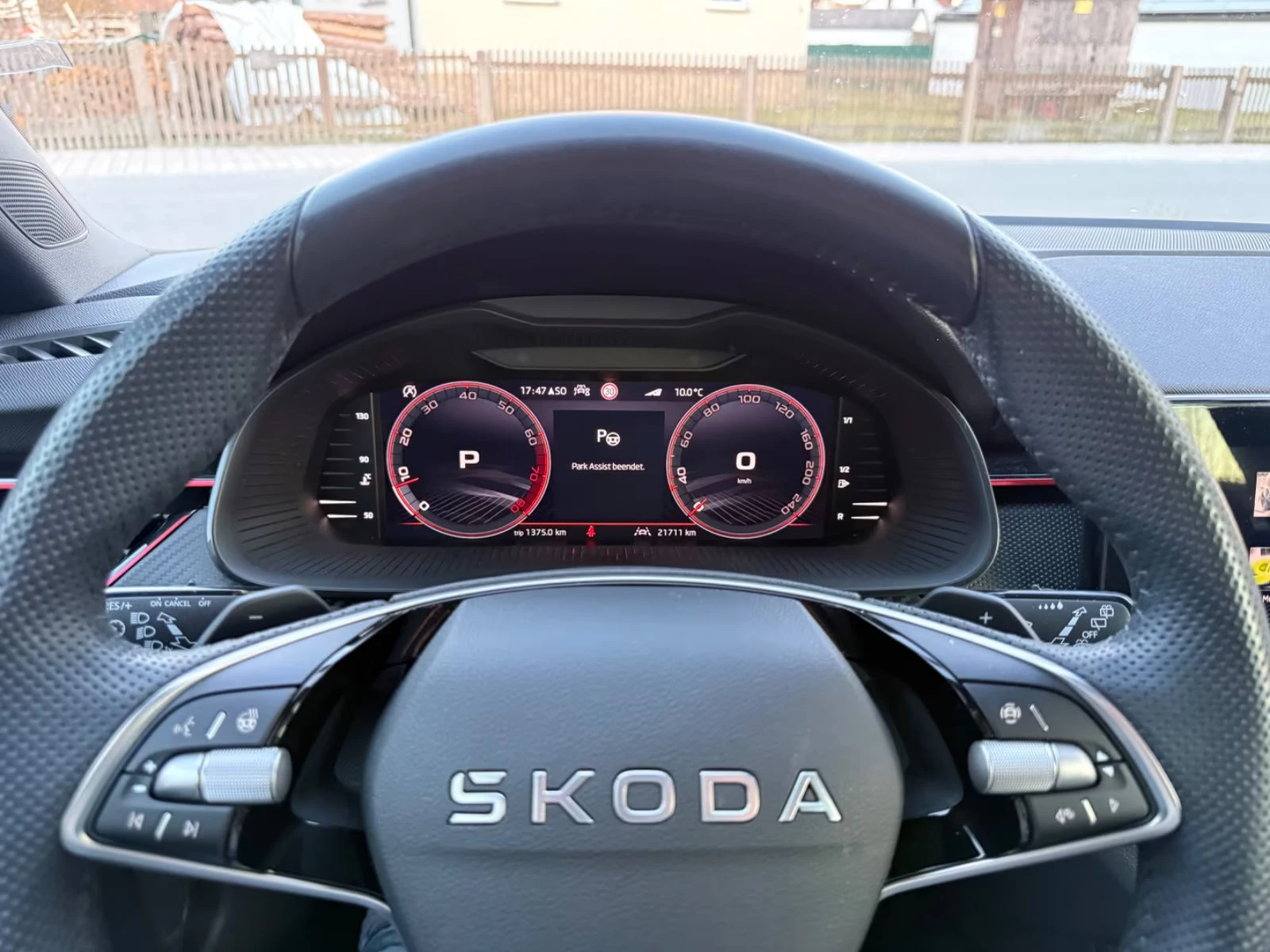 Skoda Scala 1.5DSG/150HP/MONTECARLO/CAM/MATRIX/PANO/CAM/126z, снимка 11 - Автомобили и джипове - 53779415