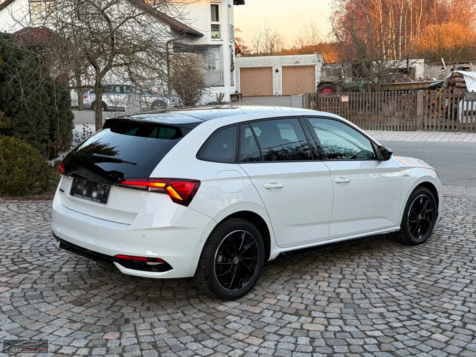 Skoda Scala 1.5DSG/150HP/MONTECARLO/CAM/MATRIX/PANO/CAM/126z, снимка 5 - Автомобили и джипове - 53779415