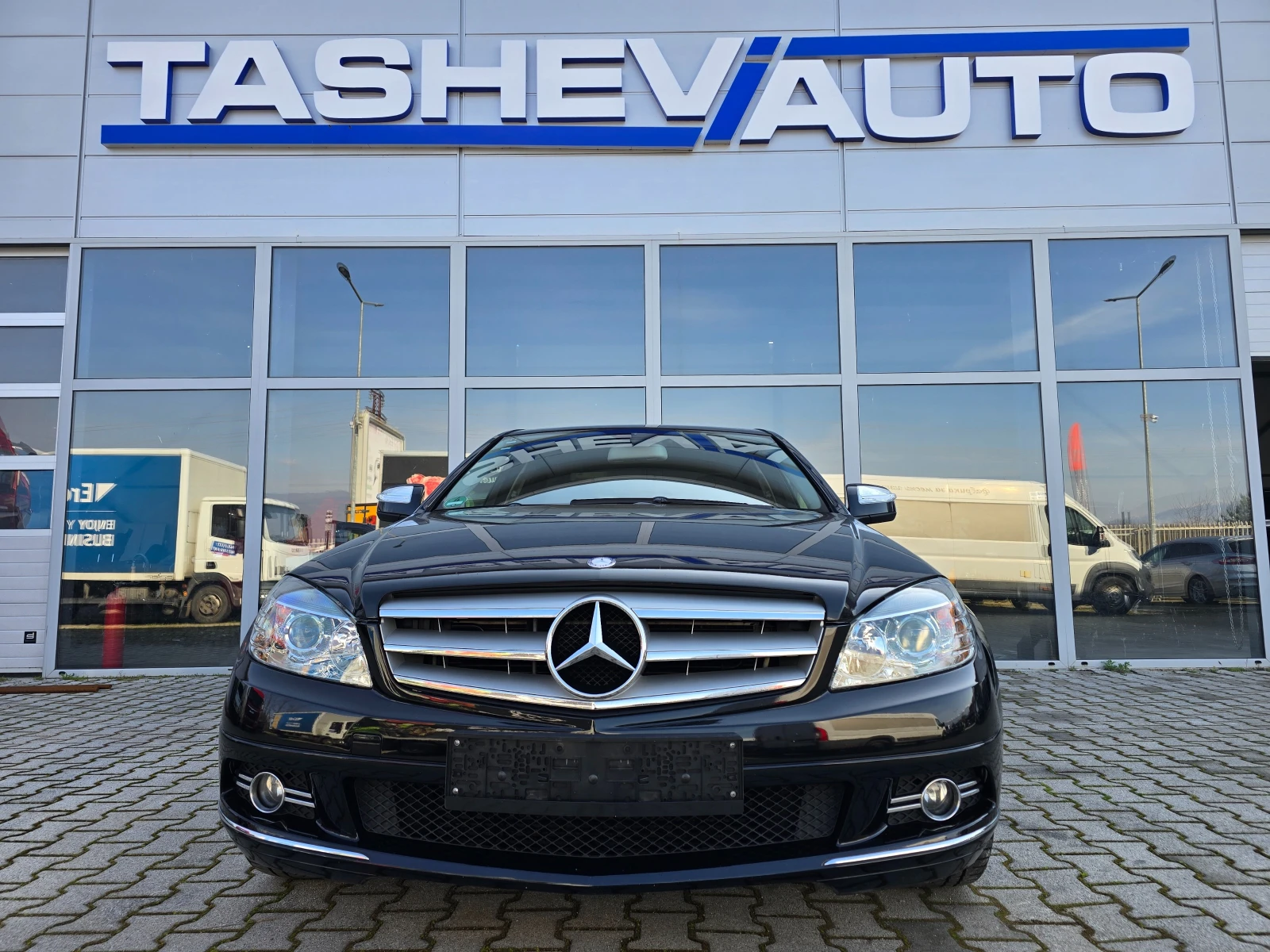 Mercedes-Benz C 200 Автоматик !! AVANTGARDE !!, снимка 4 - Автомобили и джипове - 53806702