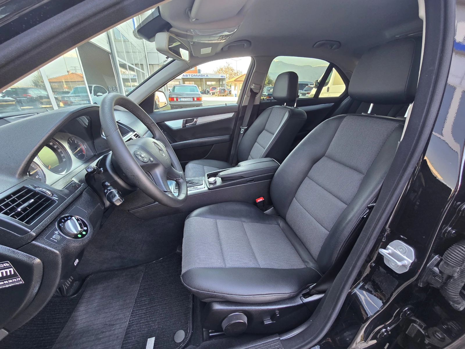 Mercedes-Benz C 200 Автоматик !! AVANTGARDE !!, снимка 11 - Автомобили и джипове - 53806702