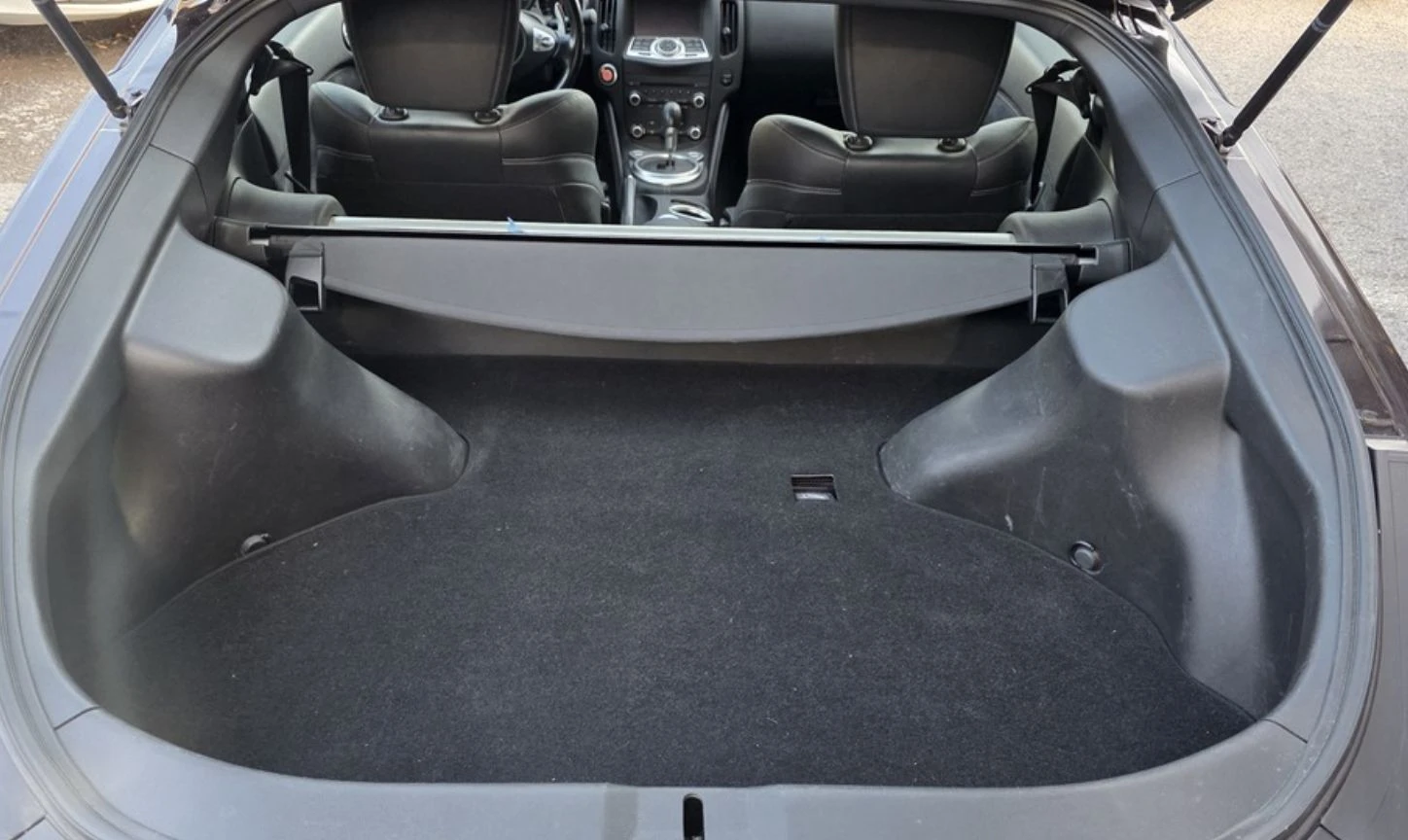 Nissan 370Z, снимка 10 - Автомобили и джипове - 54008430