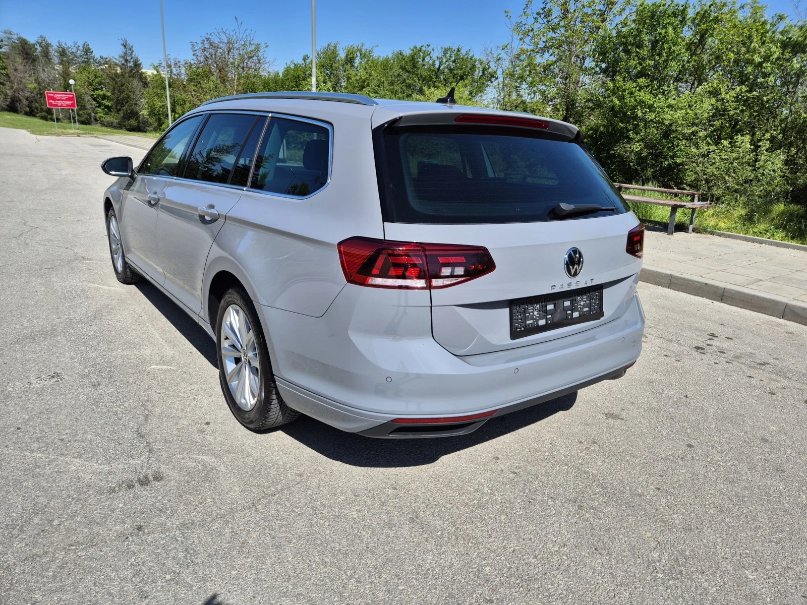 VW Passat 2.0TDI Face Digital Distr Камера Assist, снимка 4 - Автомобили и джипове - 54337916