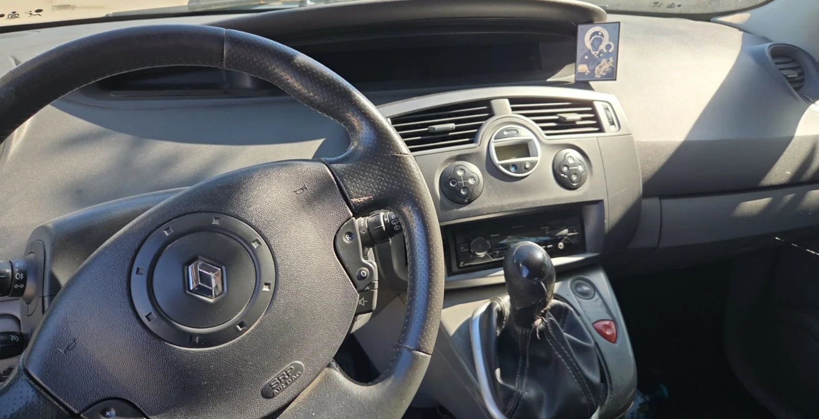 Renault Scenic, снимка 6 - Автомобили и джипове - 54555263