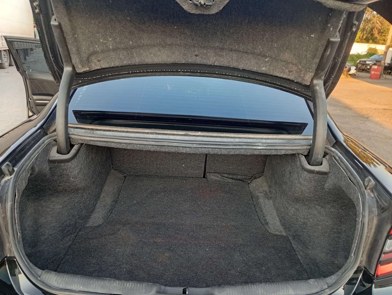 Dodge Charger 5.7 HEMI, снимка 10 - Автомобили и джипове - 55318822