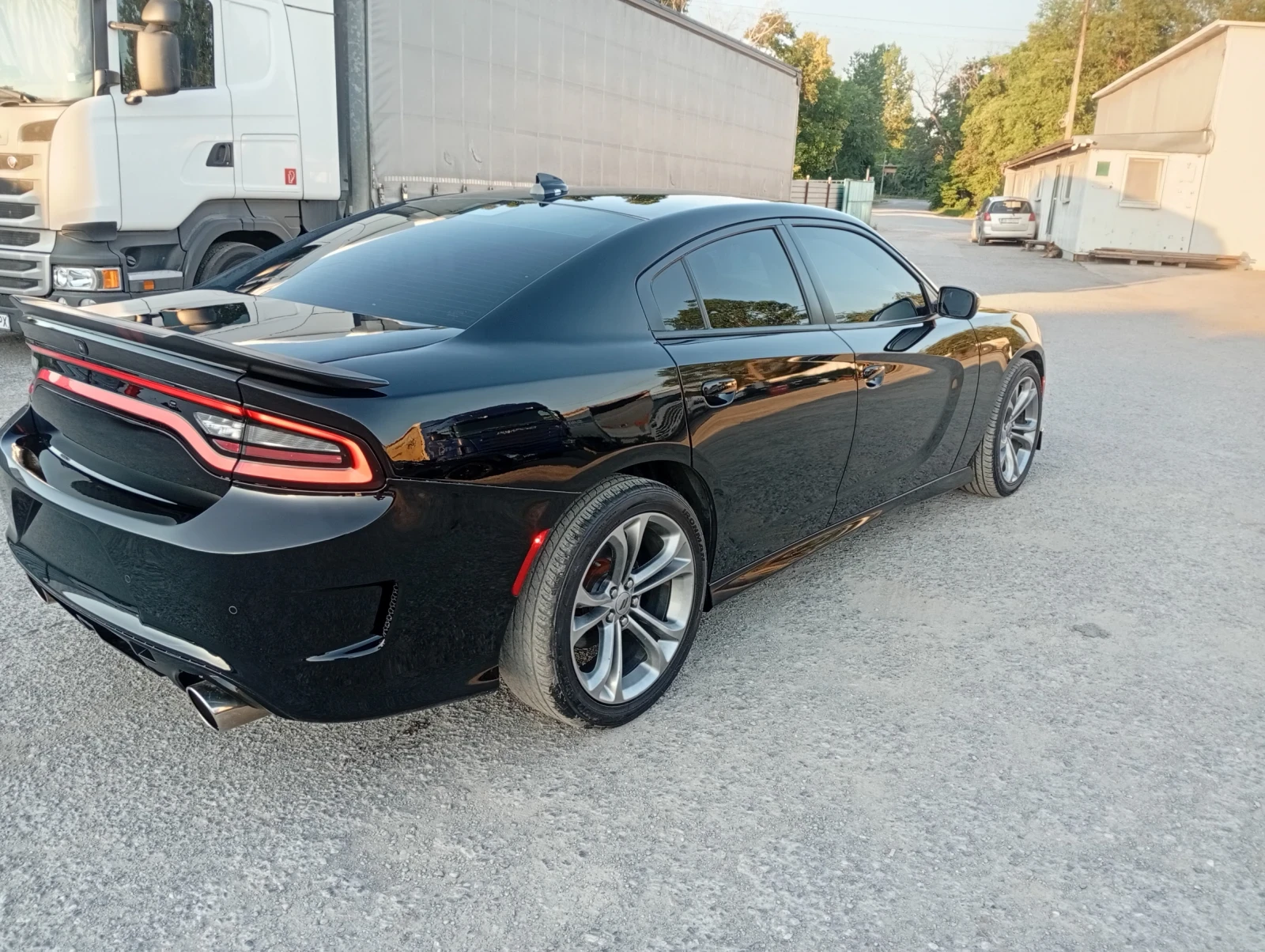 Dodge Charger 5.7 HEMI, снимка 3 - Автомобили и джипове - 55318822