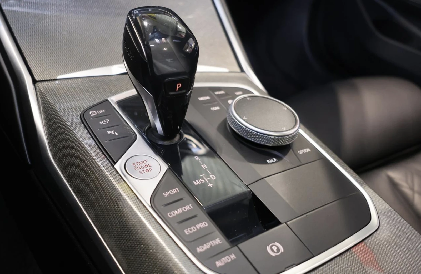 BMW 340 M* Laser* 360 * M Tech * Adapt. M * H/K * HUD * , снимка 14 - Автомобили и джипове - 55492251