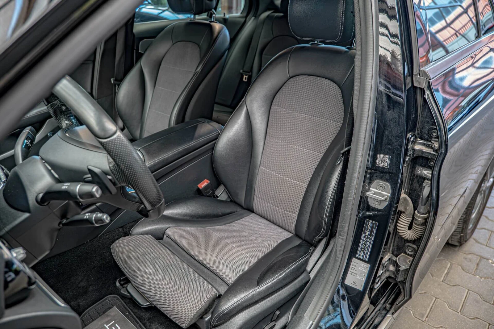 Mercedes-Benz C 250 CDI/4Matic/BlueTec/Distronic/PDC/F1, снимка 9 - Автомобили и джипове - 55903864