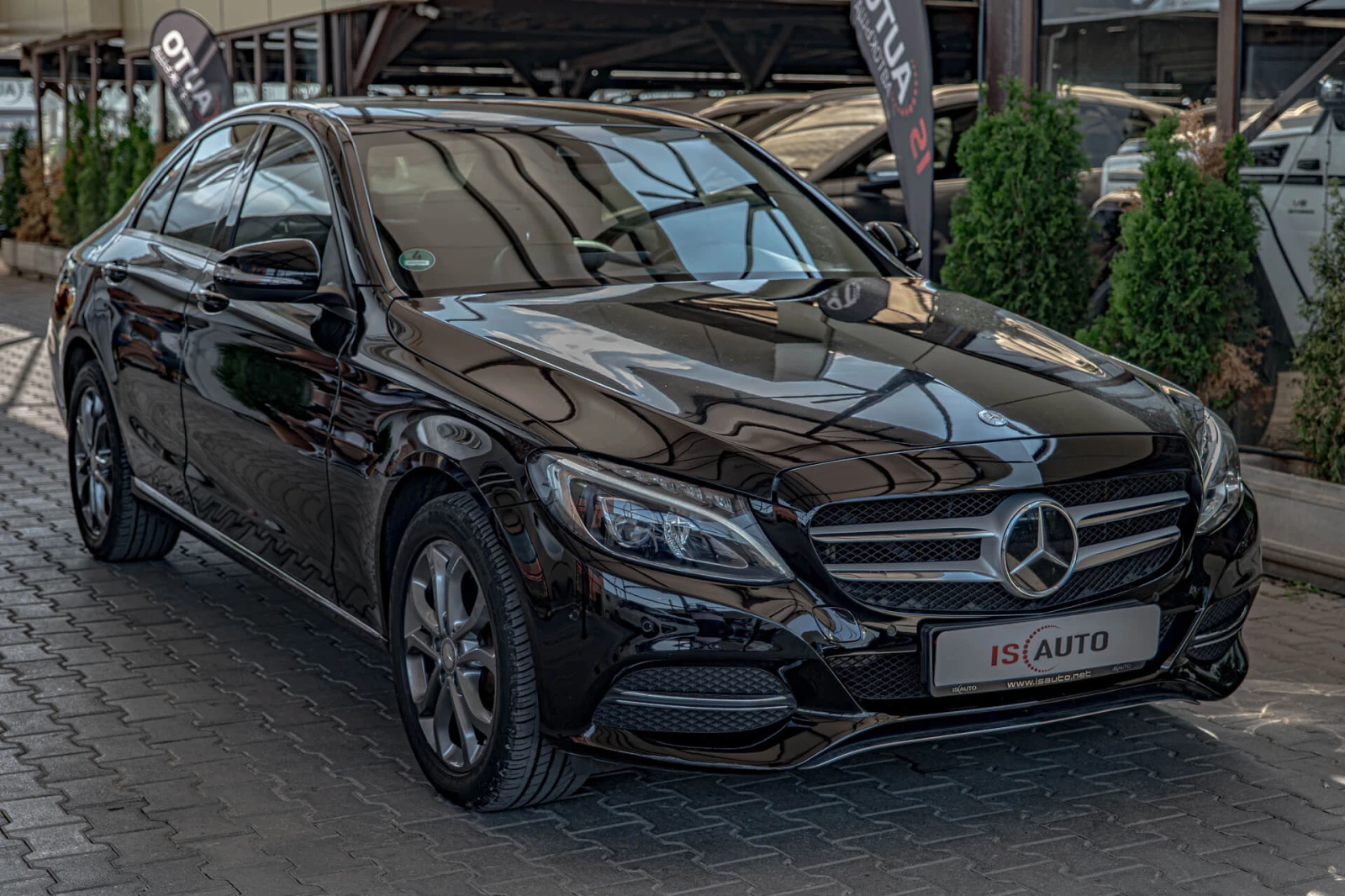 Mercedes-Benz C 250 CDI/4Matic/BlueTec/Distronic/PDC/F1, снимка 2 - Автомобили и джипове - 55903864