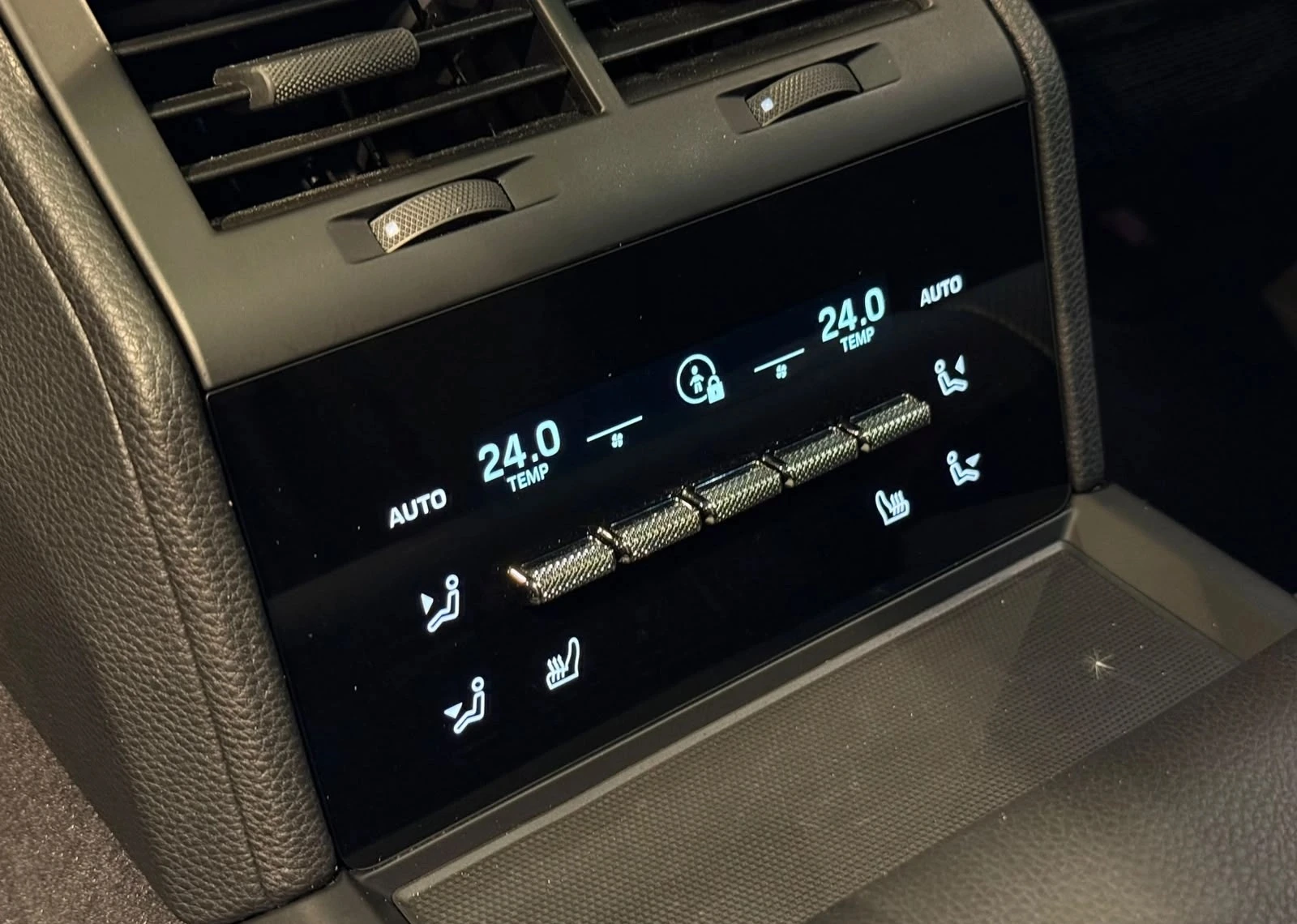Porsche Panamera 4 E-Hybrid, снимка 14 - Автомобили и джипове - 56233871