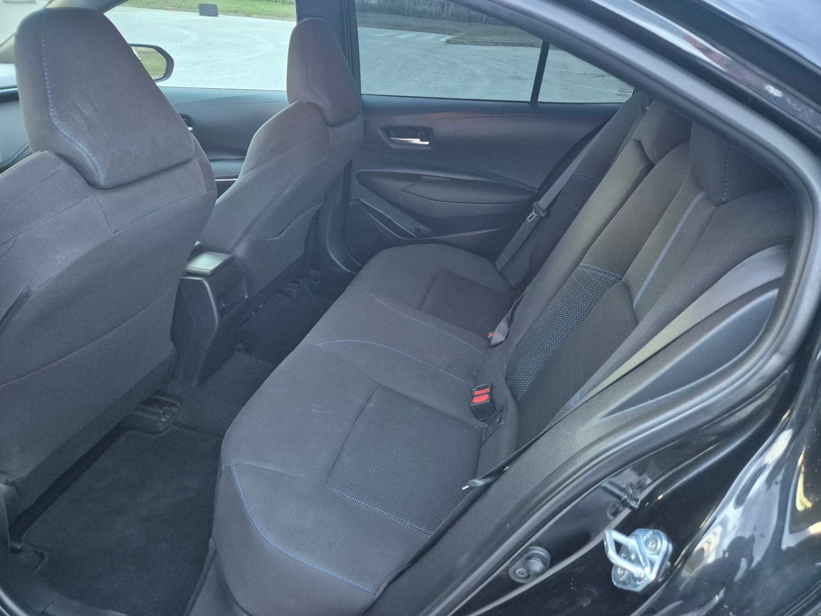 Toyota Corolla SE 2.0 CVT, снимка 9 - Автомобили и джипове - 56234978