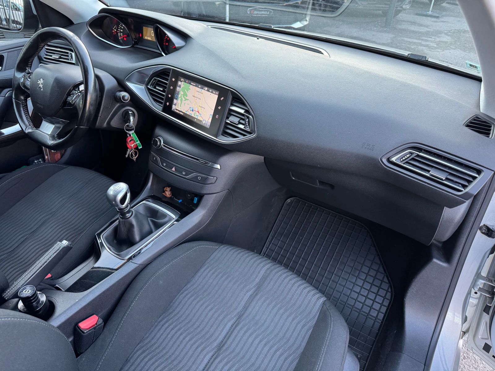 Peugeot 308 1.6HDI 120HP, снимка 11 - Автомобили и джипове - 56633565
