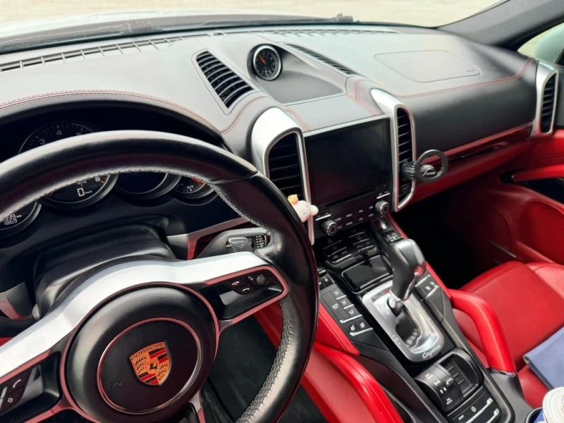 Porsche Cayenne 2017 AWD 4dr * CARFAX * БЕЗ ПЪРВОНАЧАЛНА ВНОСКА, снимка 9 - Автомобили и джипове - 52729605