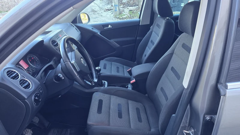 VW Tiguan, снимка 8 - Автомобили и джипове - 53067707