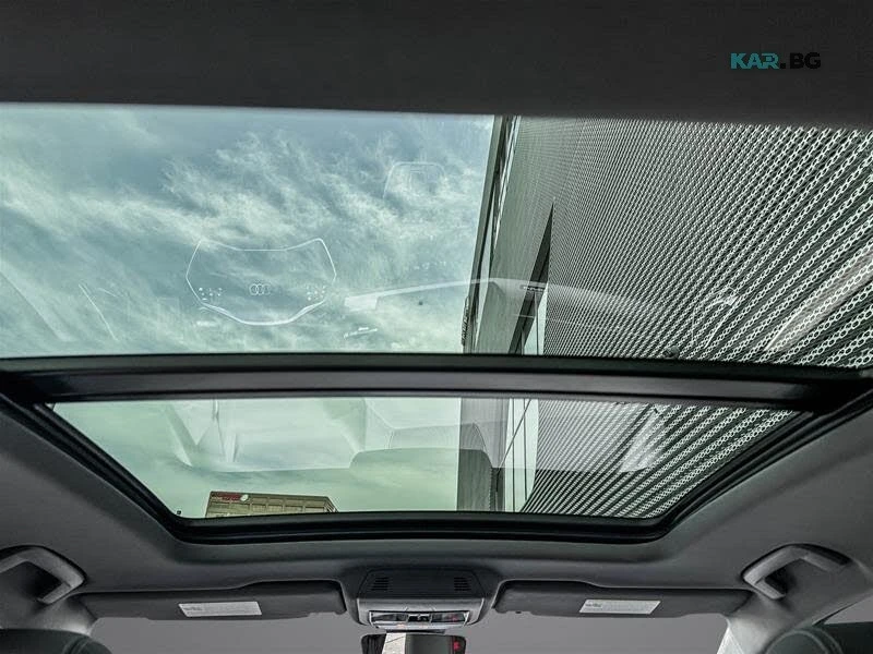 Audi Q4 E-Tron 55 Quattro* DISTRONIC* PANORAMA* ПОДГРЕВ* , снимка 12 - Автомобили и джипове - 55845124