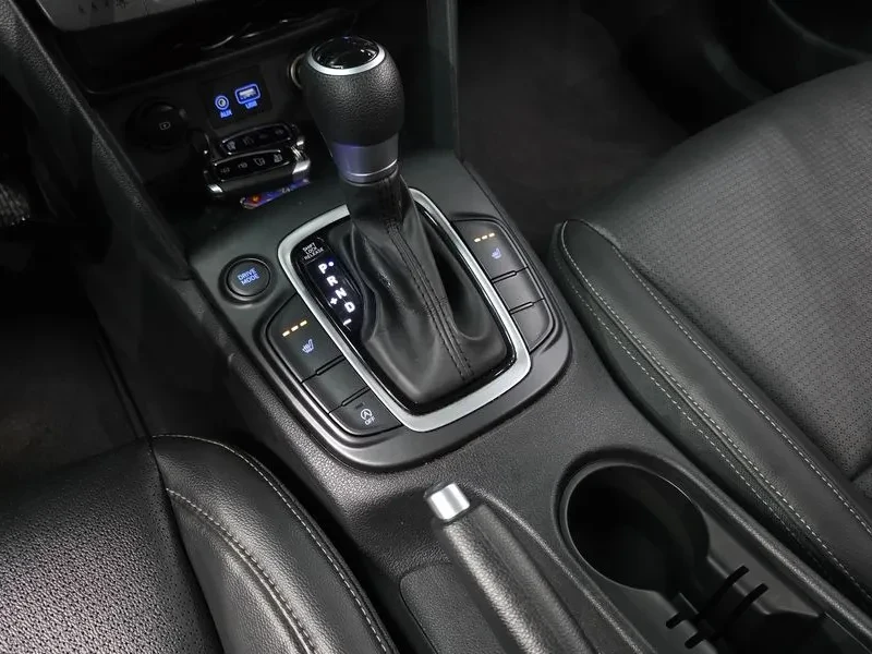Hyundai Kona Diesel 1.6 2Wd Modern, снимка 9 - Автомобили и джипове - 56118127
