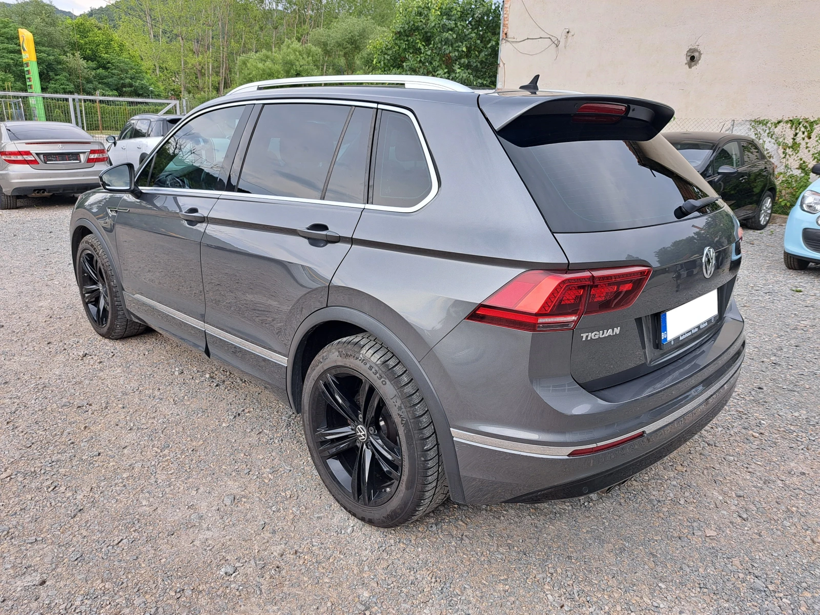 VW Tiguan 2.0TDI* R-LINE* DSG* HEADUP* КАМЕРА360* 4MOTION - изображение 5