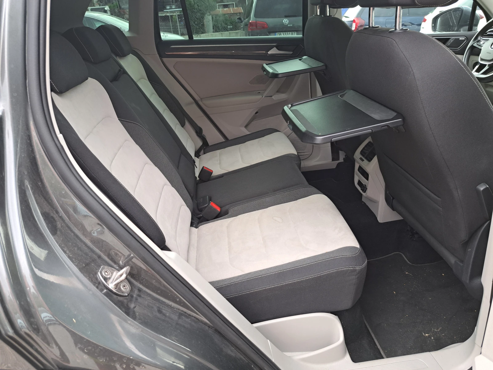 VW Tiguan 2.0TDI* R-LINE* DSG* HEADUP* КАМЕРА360* 4MOTION - изображение 9