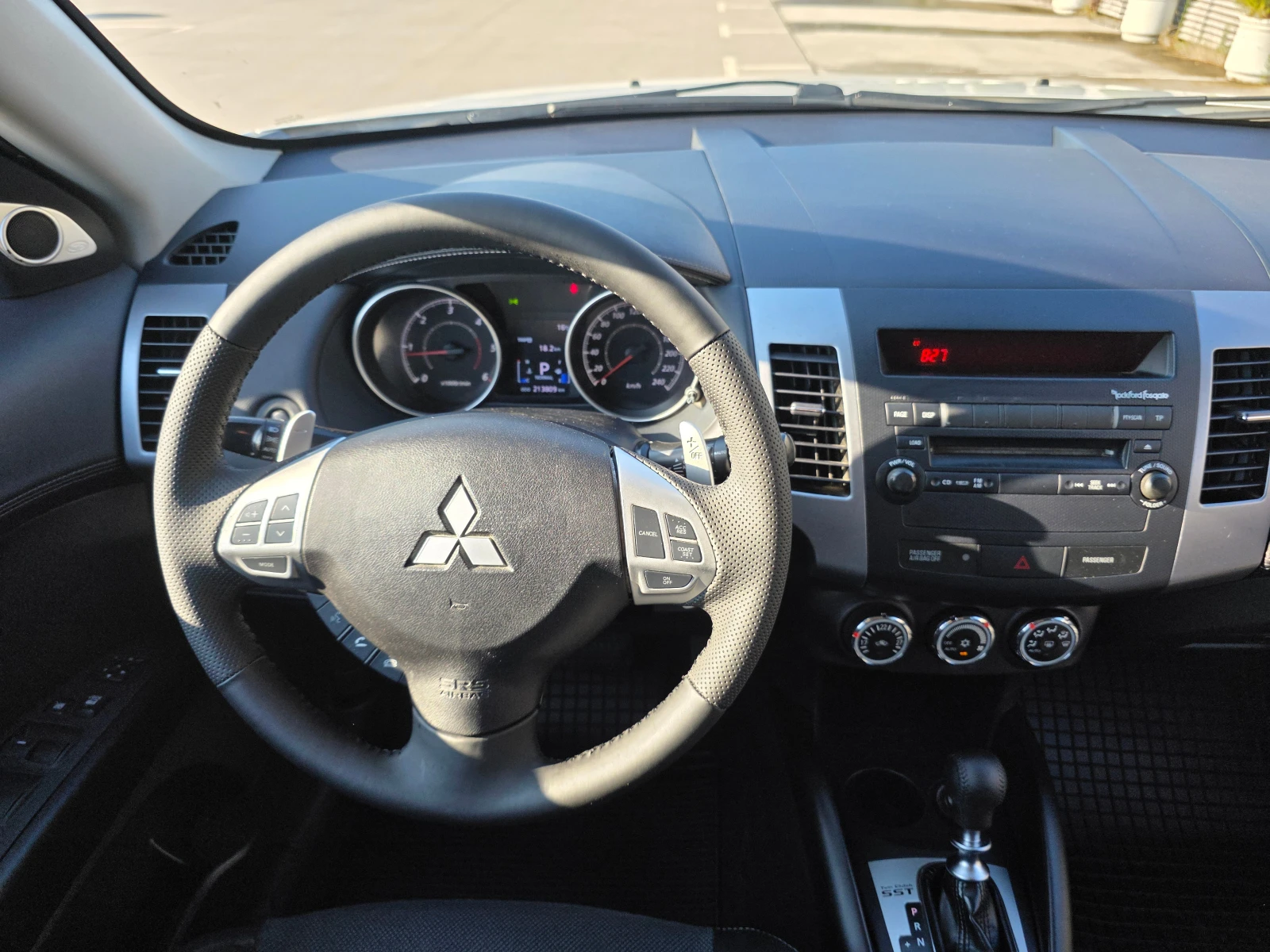 Mitsubishi Outlander II facelift-4х4-6+ 1-Automatic - изображение 10