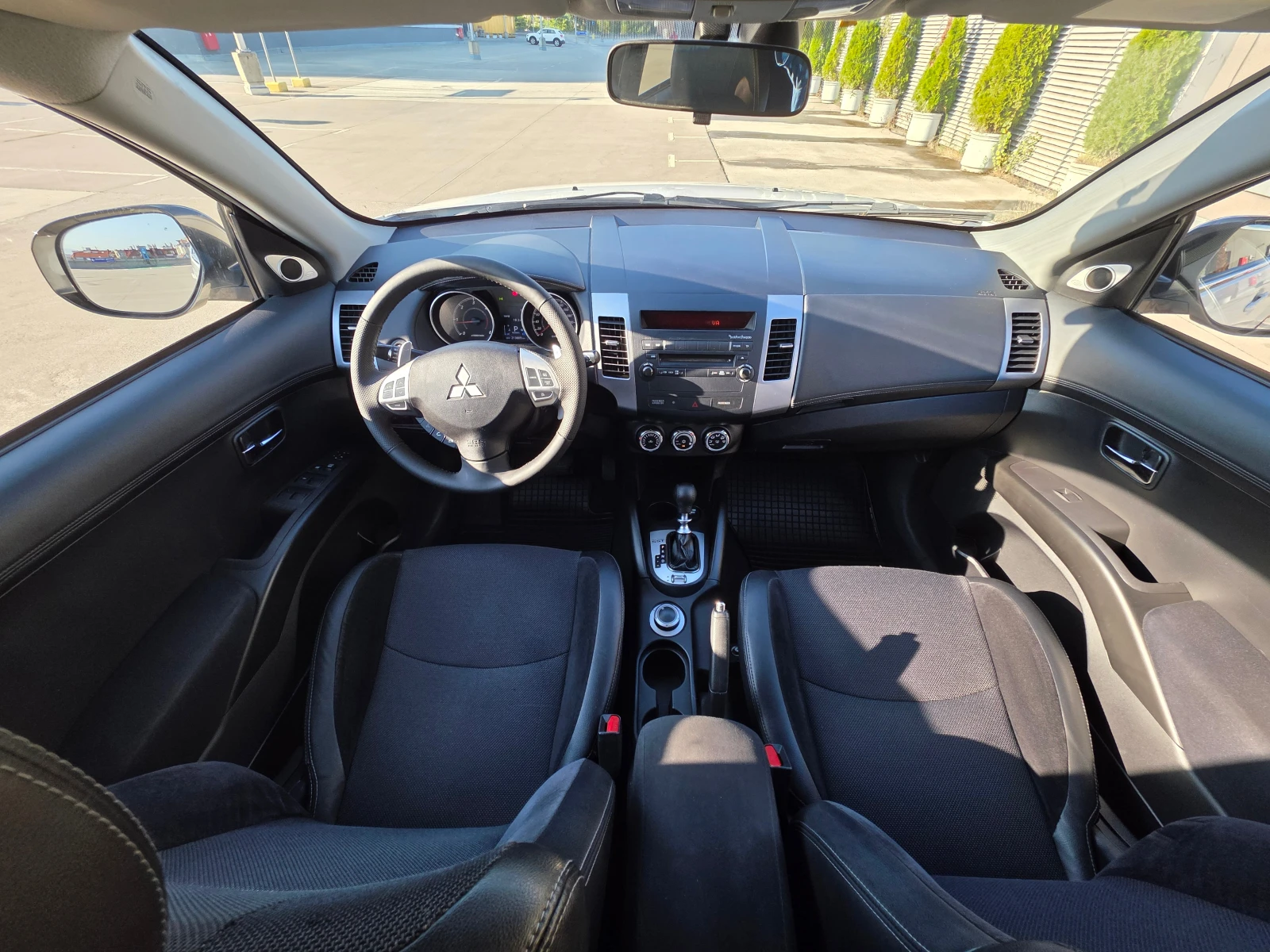Mitsubishi Outlander II facelift-4х4-6+ 1-Automatic - изображение 9