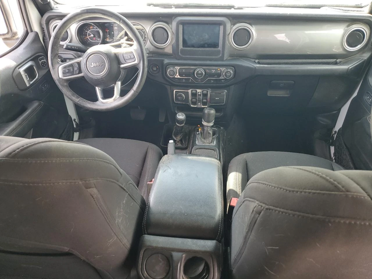 Jeep Wrangler Unlimited Sahara | Mobile.bg   7