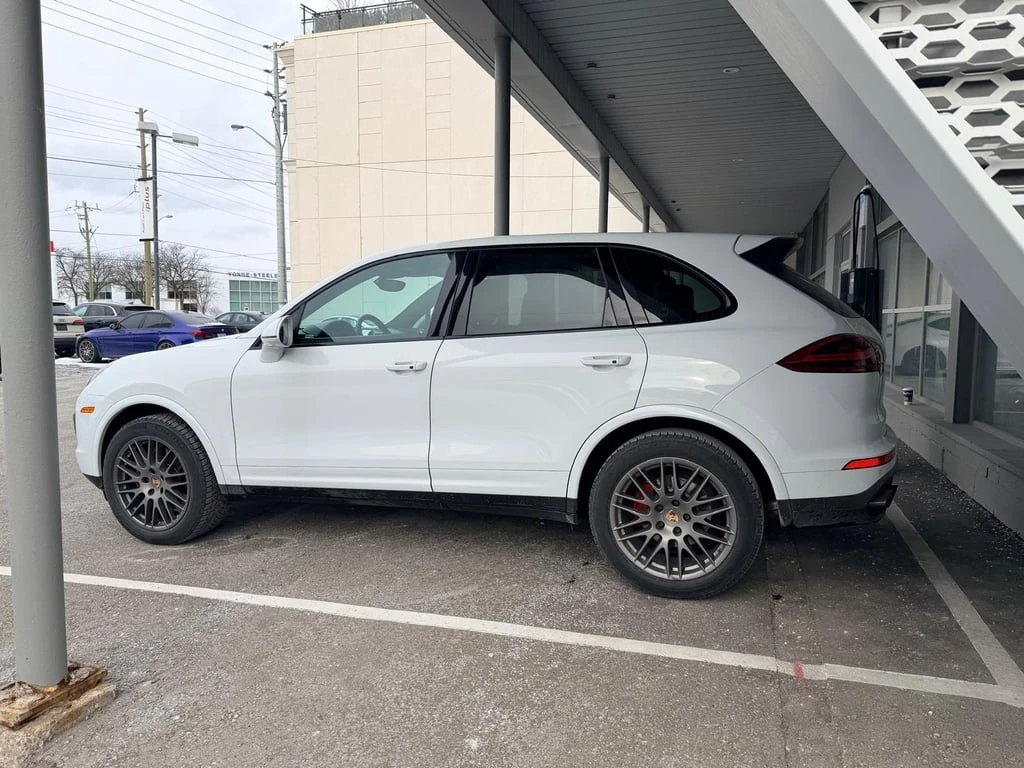 Porsche Cayenne 2017 AWD 4dr * CARFAX * БЕЗ ПЪРВОНАЧАЛНА ВНОСКА - изображение 3