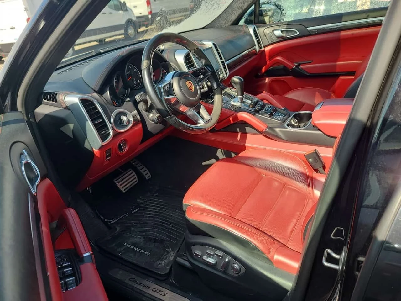 Porsche Cayenne * GTS * ПАНОРАМА* КАМЕРА* ОБДУХВАНЕ* , снимка 7 - Автомобили и джипове - 54616636