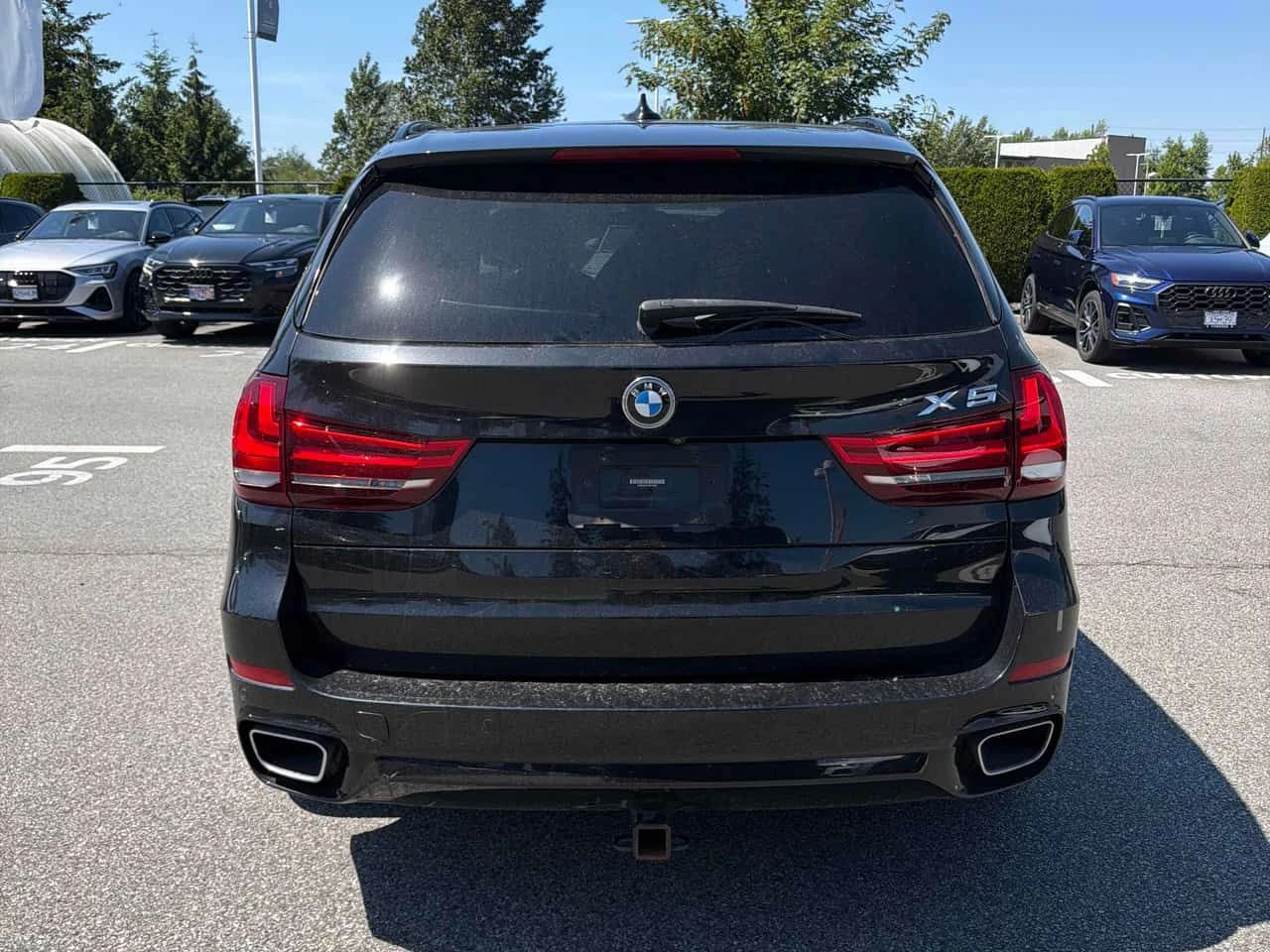BMW X5 xDrive35d/ПАНОРАМА/ПОДГРЕВИ/ВТОРИ ГУМИ И ДЖАНТИ, снимка 5 - Автомобили и джипове - 54718913