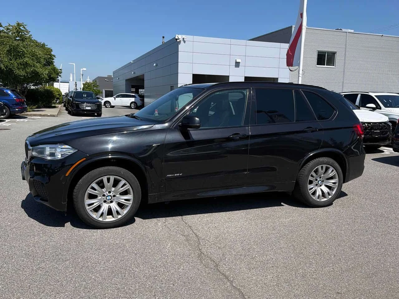 BMW X5 xDrive35d/ПАНОРАМА/ПОДГРЕВИ/ВТОРИ ГУМИ И ДЖАНТИ, снимка 3 - Автомобили и джипове - 54718913